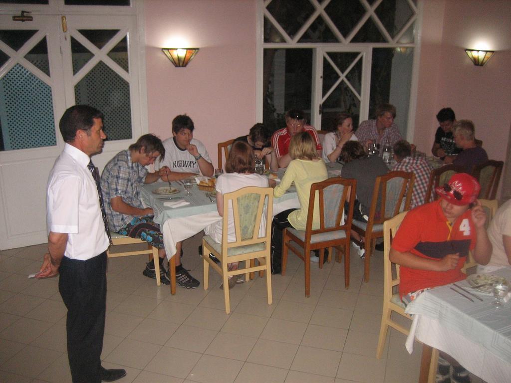 Hotel Mezri Монастір Екстер'єр фото